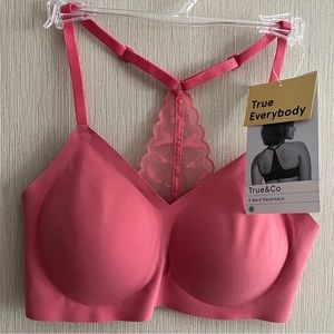 True&Co. Super Soft and Silky Laser-cut Tech Sealed Removable Pads No Lines Bra